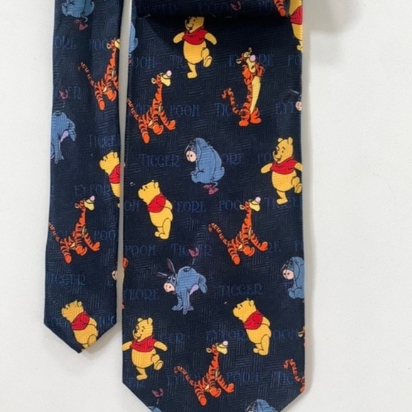 Disney Winnie the Pooh silk Tie - Picture 1 of 4